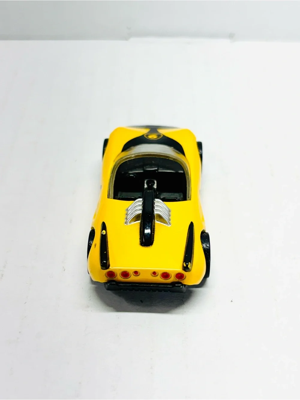 Hot Wheels Diecast Speed Racer 1:64  Mach 5 & Shooting Star Racing Cars Lot Of 2